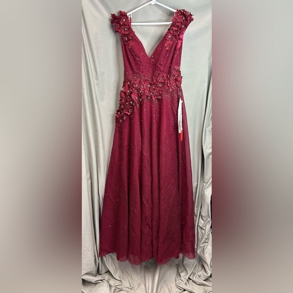 MAC DUGGAL 11152 NWT Floral Applique A-Line Evening Gown - Picture 4 of 7